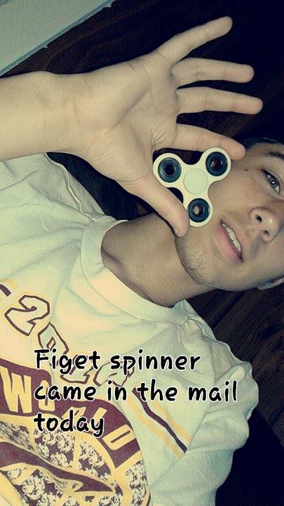 free fidget spinner winner